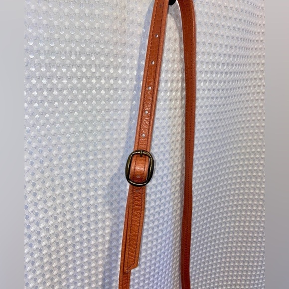Women’s Handmade in Quebec 100% genuine leather 2 in 1 shoulder & crossbody bag - Picture 8 of 16